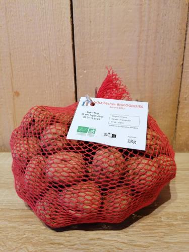 Noix sèches en coques